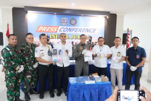 Penumpang Rute Kuala Lumpur-Surabaya Ditangkap, Bawa Sabu dan Ekstasi Dililit di Tubuh