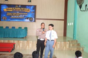 Polresta Sumenep Edukasi 140 Siswa MAN tentang Bijak Menggunakan AI
