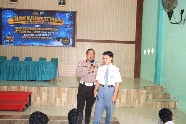 Polresta Sumenep Edukasi 140 Siswa MAN tentang Bijak Menggunakan AI