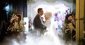 Pernikahan Bambang Budianto dan Dian Mariana di Banyuwangi Diwarnai Hadiah Umrah